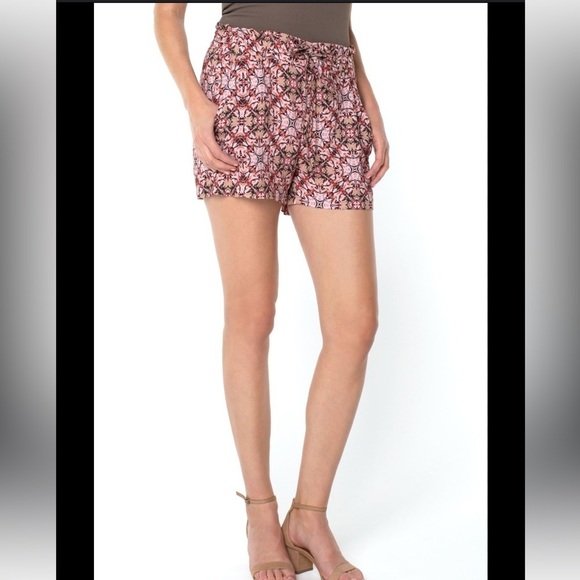 Liverpool Los Angeles Viscose Paper Bag Tie Front Porkchop Shorts Size 12/31 - Picture 2 of 5